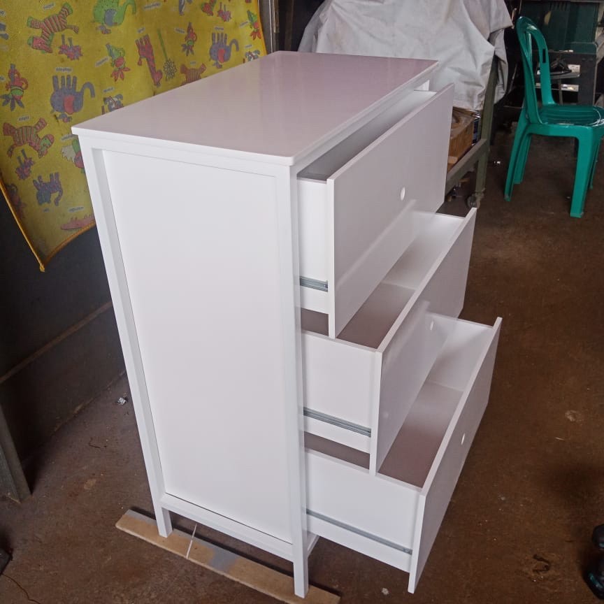 Lemari pakain kabinet 3 laci lemari file